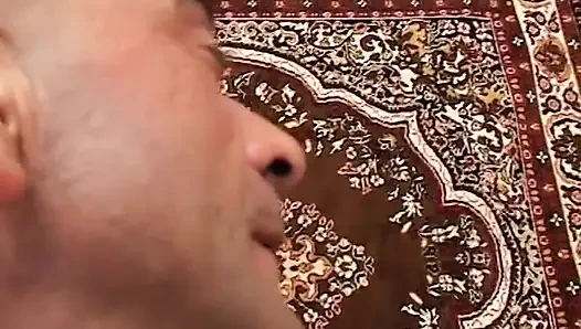 Schwangere frau reitet einen harten schwanz