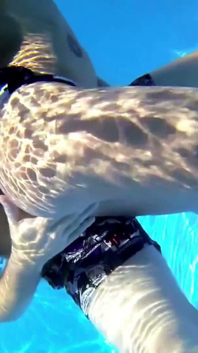 Jesyka Diamond underwater sex in the pool and lazy fucking on the couch | Clip 1