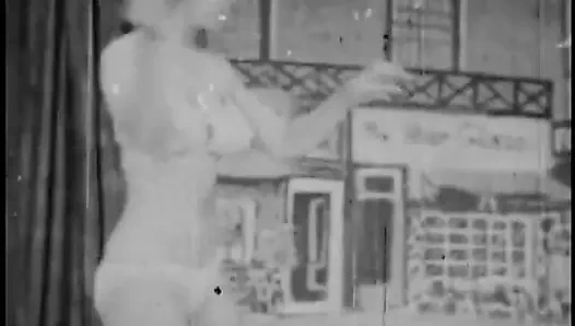 Heiße retro-MILFS sinnliches strippen