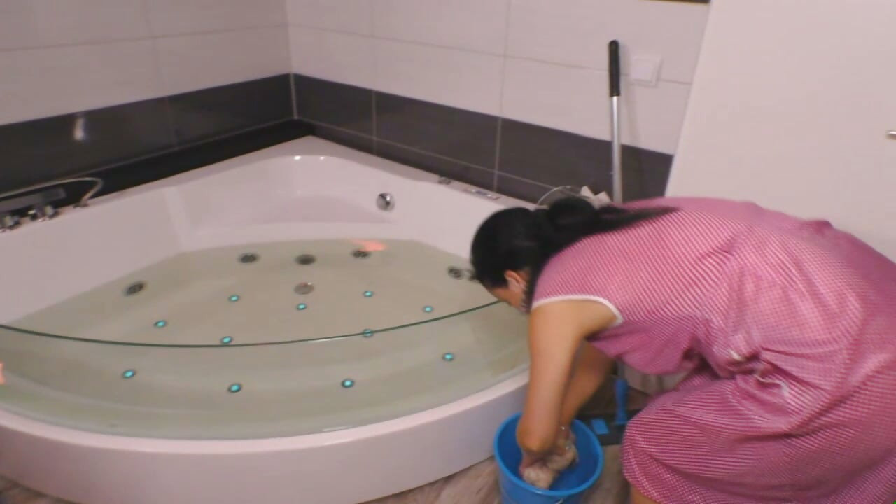 Femmes de ménage allemandes excitées 4