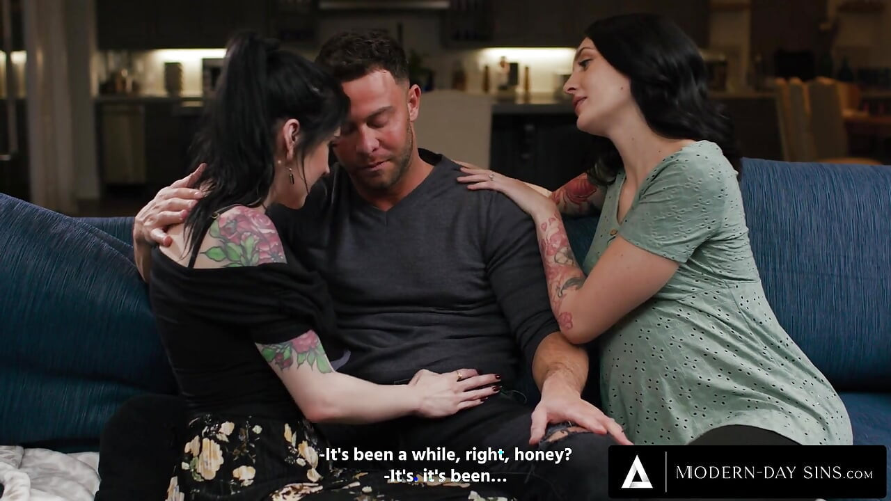 DAGENS SYNDER - gravid fru blir kåt medan hon tittar på otrogen med den prenatala instruktören