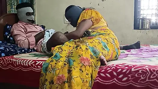 Üvey annesiyle özel dersi amını nasıl siker