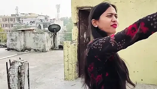 Tatilde kocasını yabancı bir adamla flört etti ve aldattı ama çok güzel