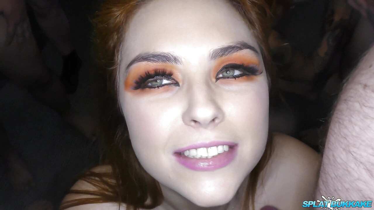 Ginger Girls Enjoy Another Bukkake_1