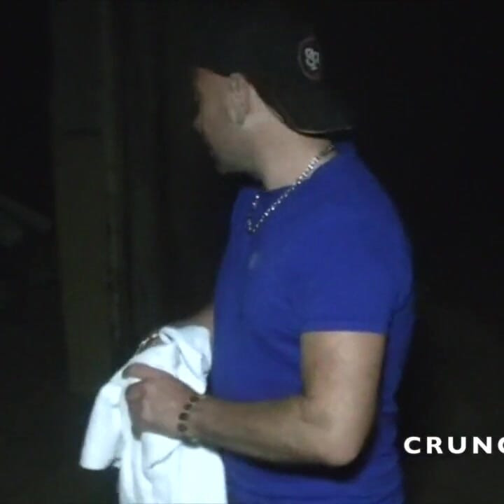 Hard submission in sneakers outdoor and creampie in jogging
