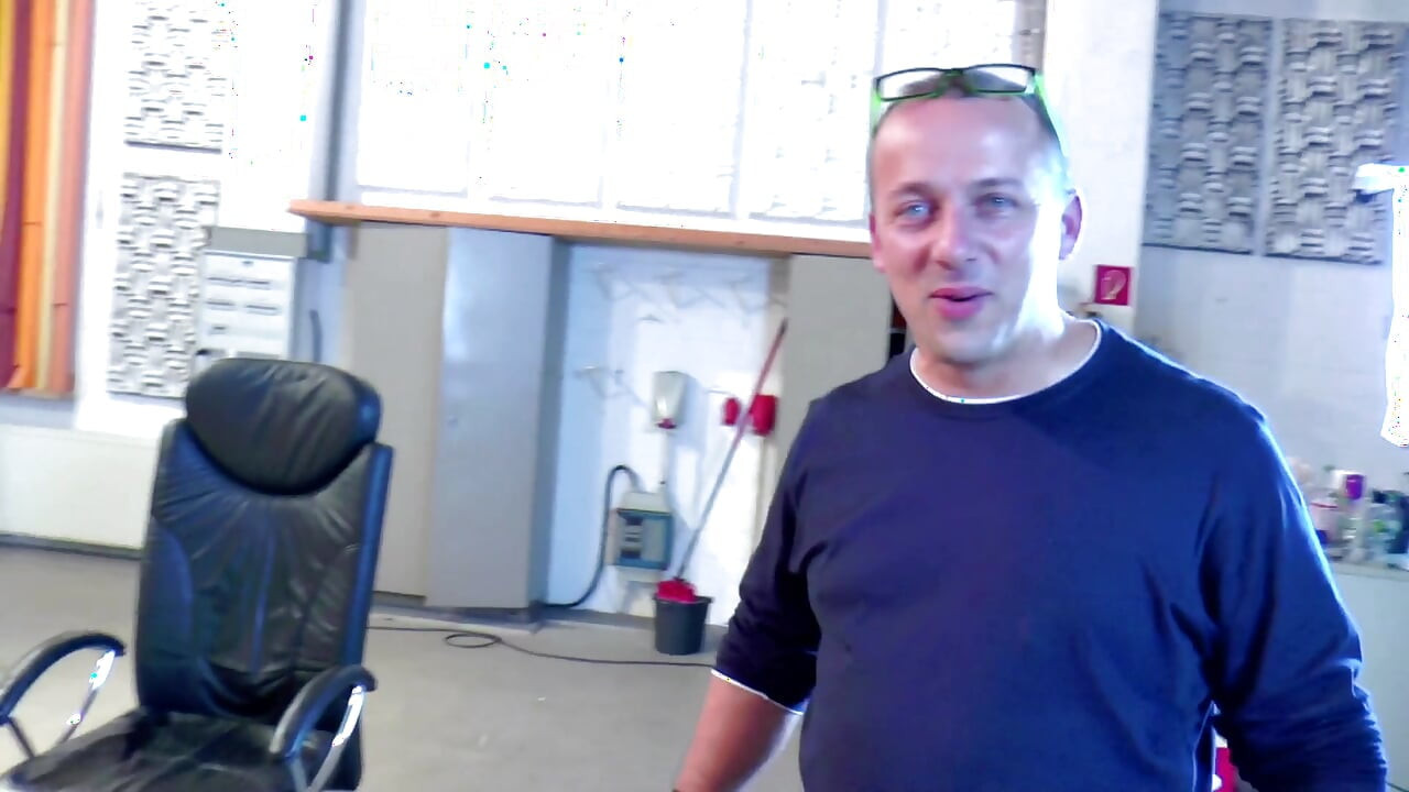 Rosalina, stor röv brunett brud har casting fan och två kommer ... en på hennes bröst och en annan i hennes ansikte