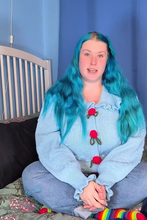 我对内容创建者之旅的 2025 年反思 - sfw