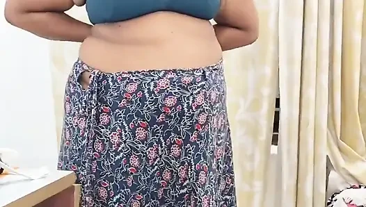 Gadis india lagi mandi sambil bugil di kamar pribadinya
