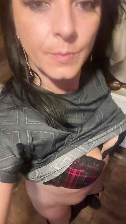 Beautiful MilfyCalla with hungry pussy pee in the toilet, pissing close up