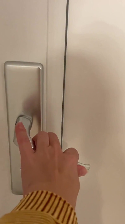 Cheating housewife gets two creampies