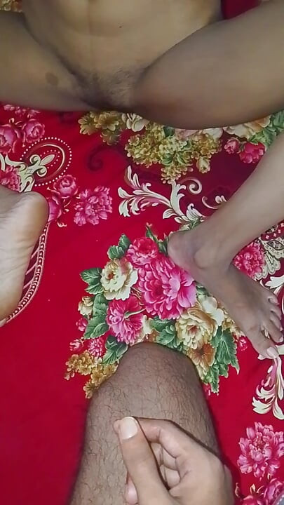 Bangladeşli bakire kızda pron videosu