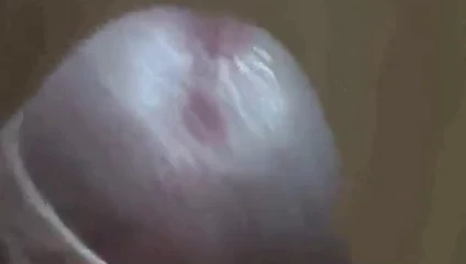 Büyük horoz mastürbasyon - yakın çekim