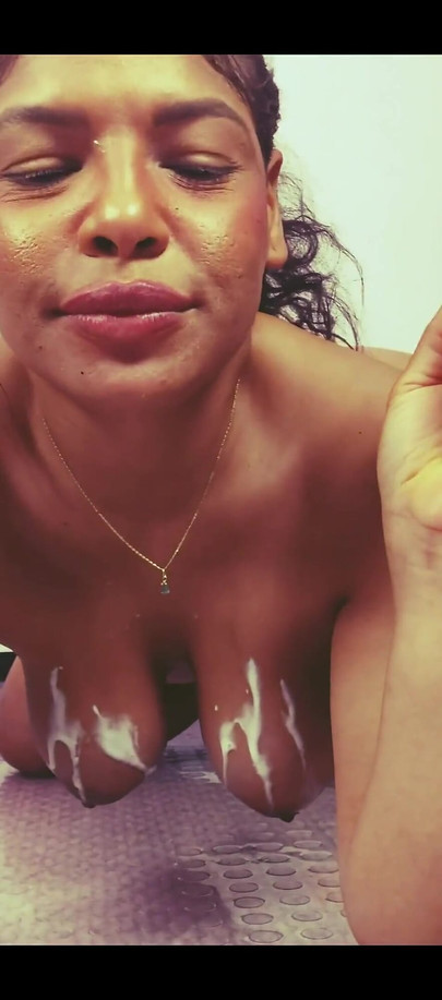 Slušam naređenja mog gospodara pušenjem i pušenjem kurca