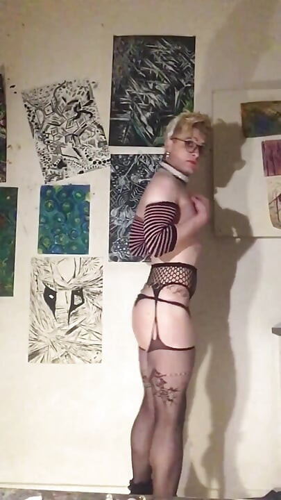 Girly Sissy Bitch! Jes Brinch Is a Weak Loser!