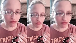 ASMR Kesan Bunyi Gum gelembung besar mendengar dalam fon kepala