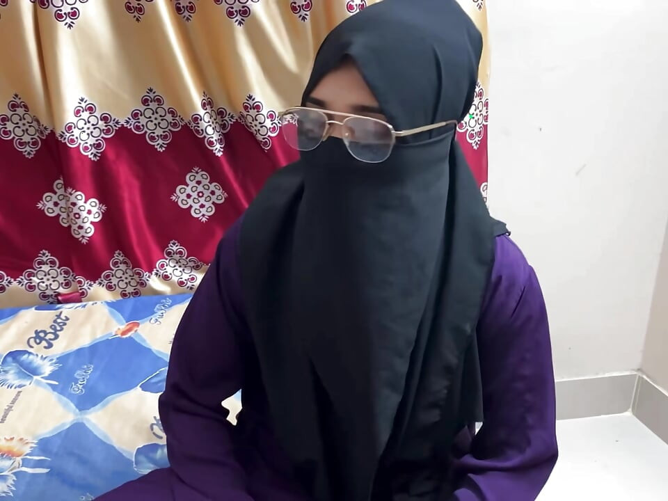 Ngentot sama nyonyaku waktu rumahku lagi kosong