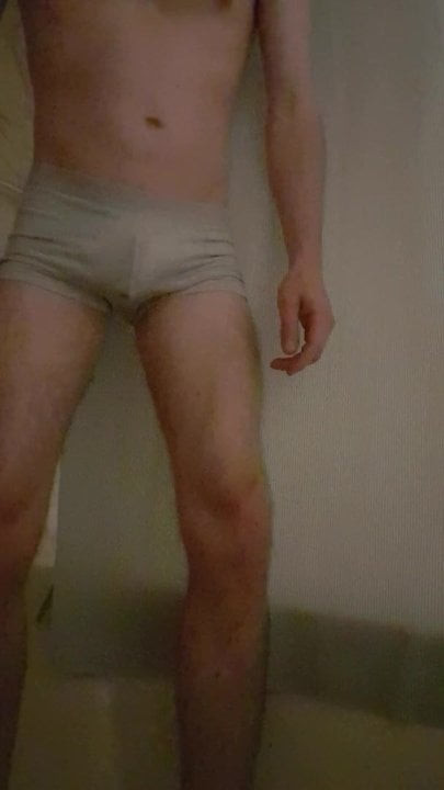 Twink pisses himself