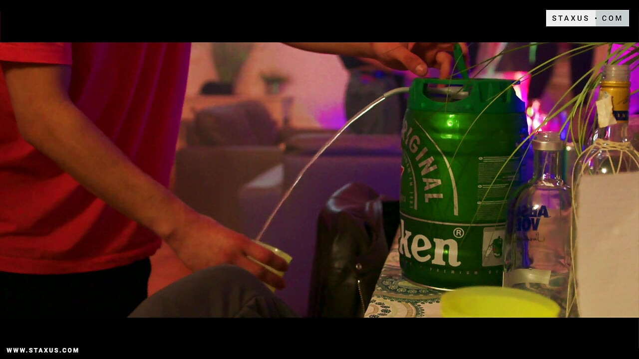 S01x03 Staxus International College