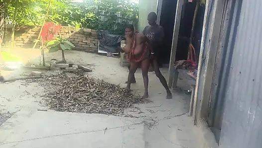 Desi housewife ki outdoor chudai ki