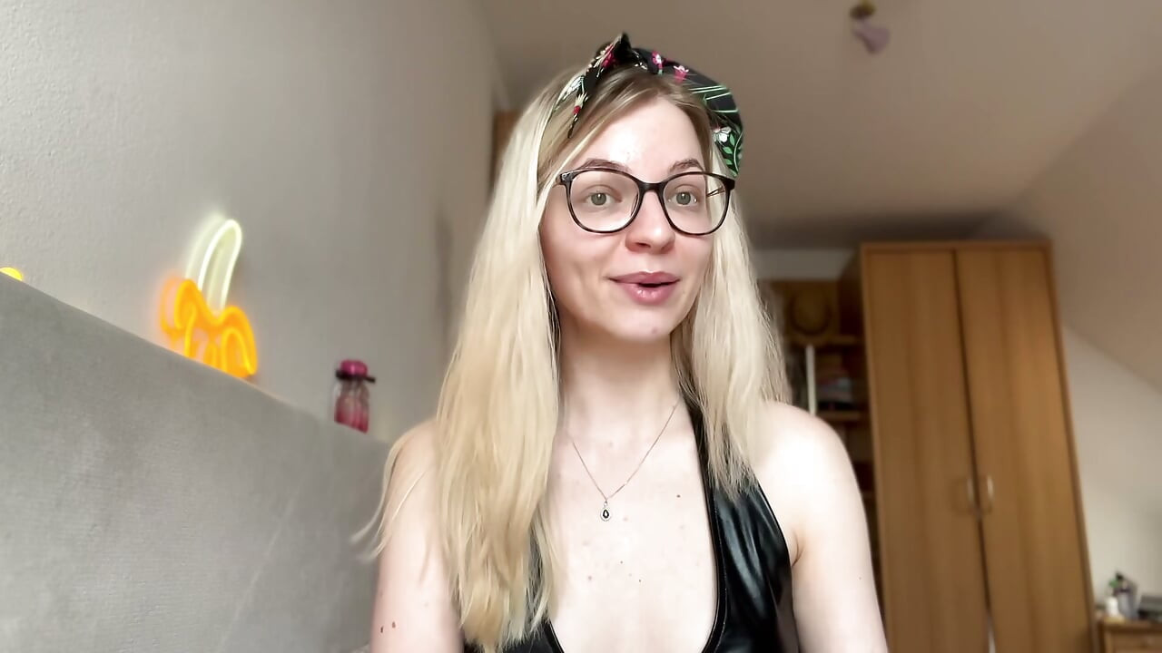 Cum să-l trateze ca un obiect - Femdom
