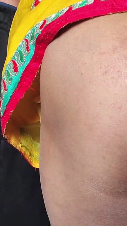 Bhabhi ko pahle chhat par lejakar choda fir bed par chudai ki | Clip 1