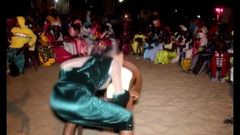 세네갈의 Sabar 댄스 후장 박수