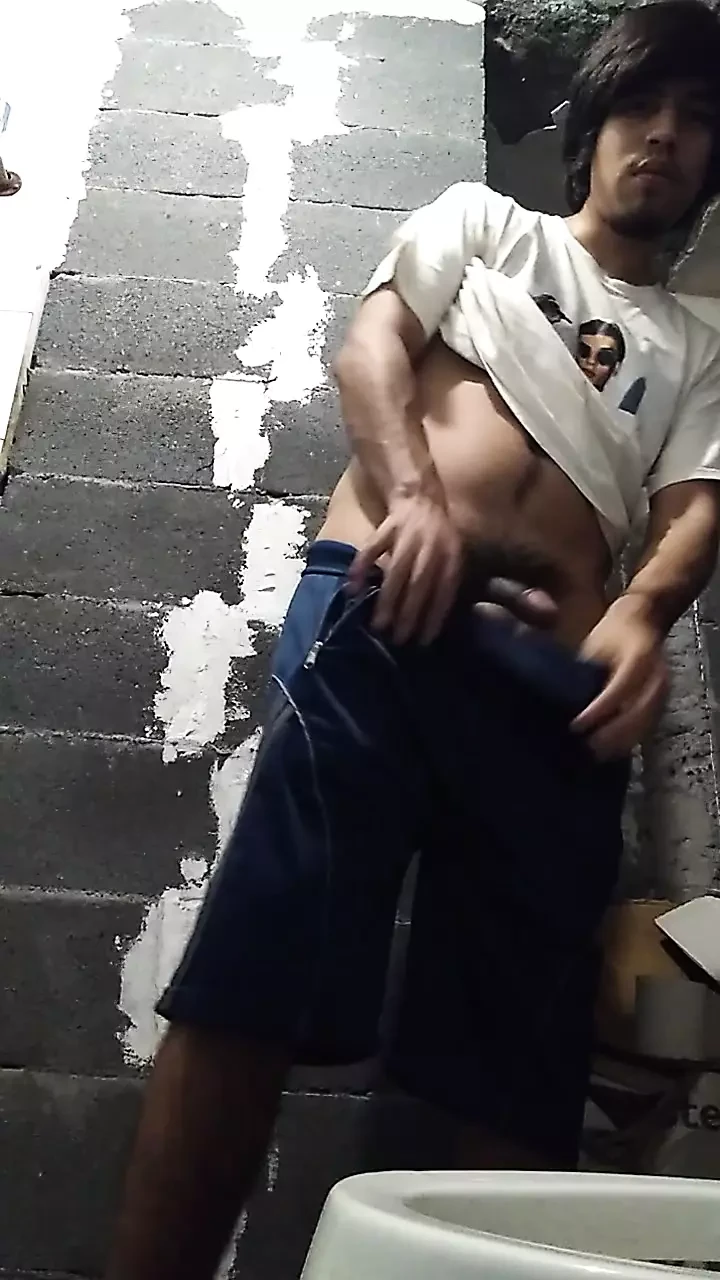 Pee Horny
