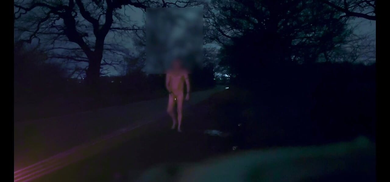 裸足とトゥワークの2か所でオナニー