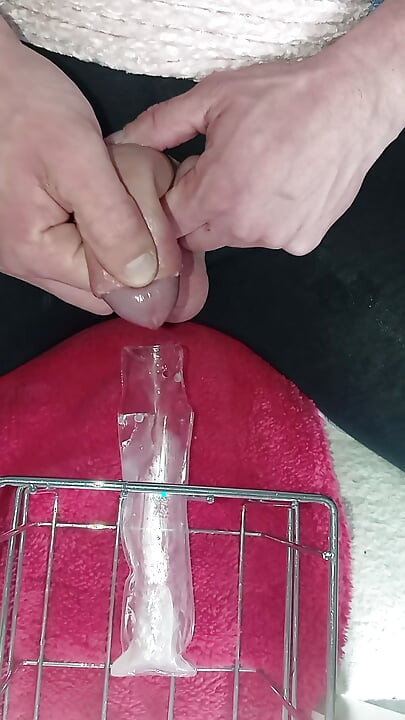 49 squirts for a huge sperm donor