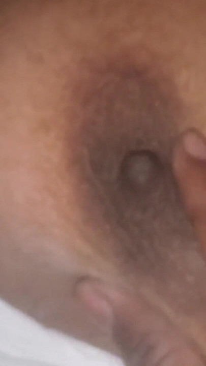 Bagal me soyi bhabhi ji ka chuchi dabaya fir jaga ke bur me ungli Kiya aur sex kiya | Clip 1