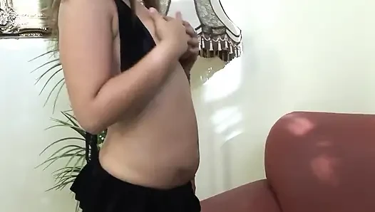 Yaş Farkı Esmer Alman Ev Hanımı Kız Silver Fox Tarafından Yakalanıyor