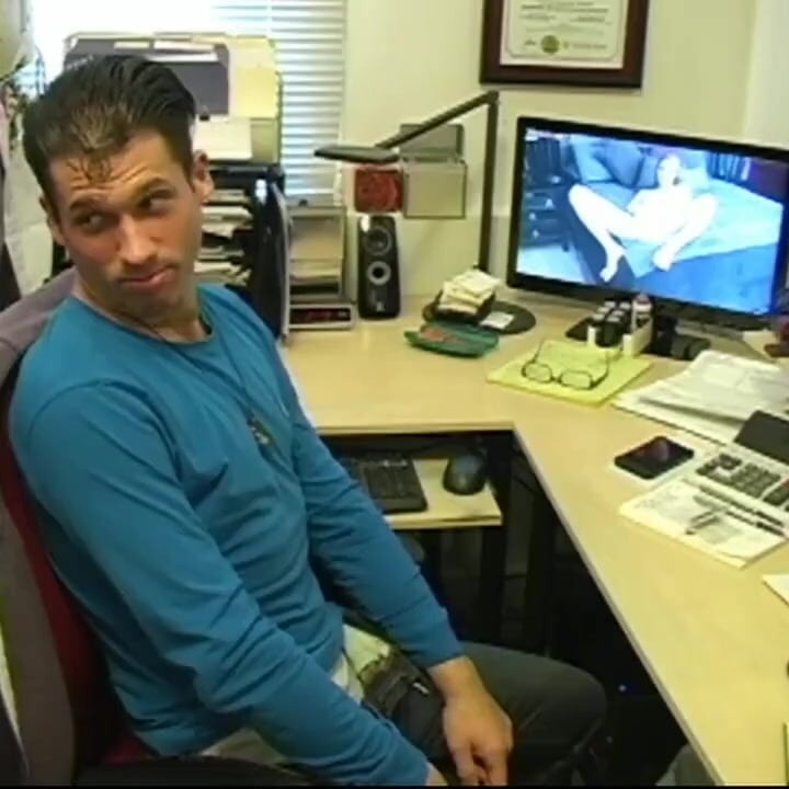 Troy precisa de bunda