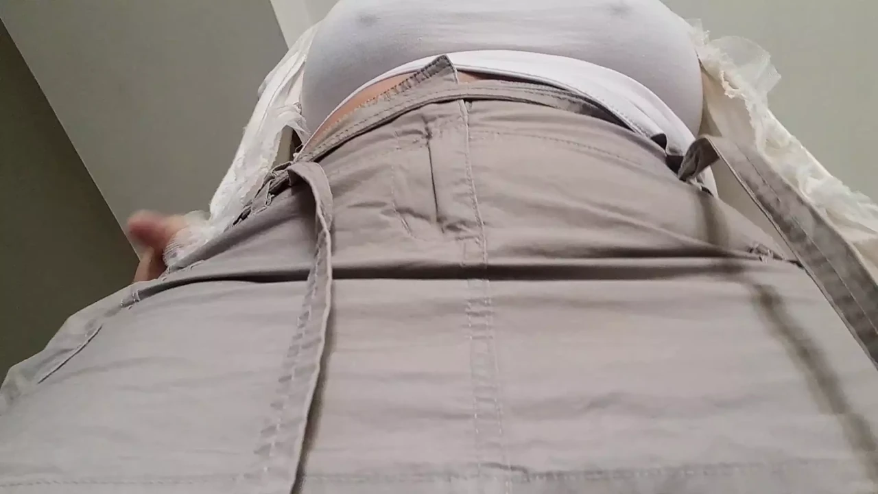 Big ass whore masturbates her huge pussy imagining that she is on her stepfather’s face