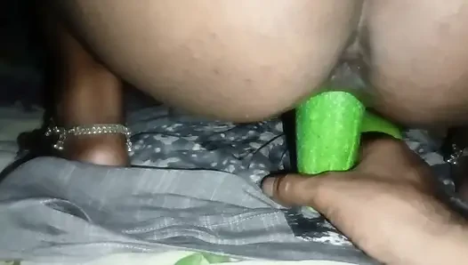 Bhabhi Ne pura khira chut me dal diya