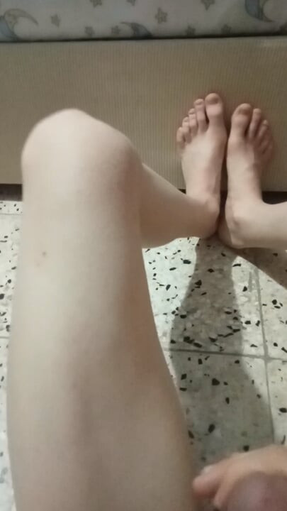 masturbation feet squirt Feet fetish