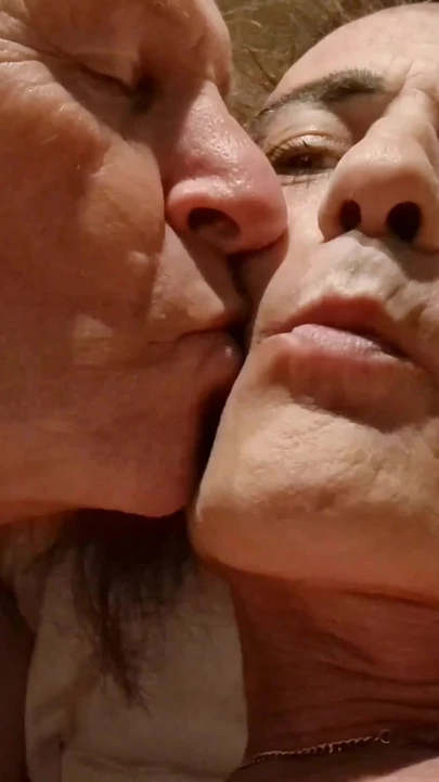 Key moment from "Gigi and Dave, kisses, cuddles, traveling places, nice and romantic adventure"