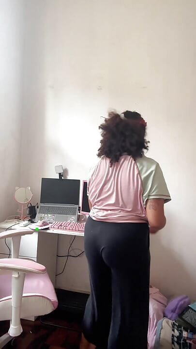 Vlog Moving to a New House Unpacking Accidental Farts