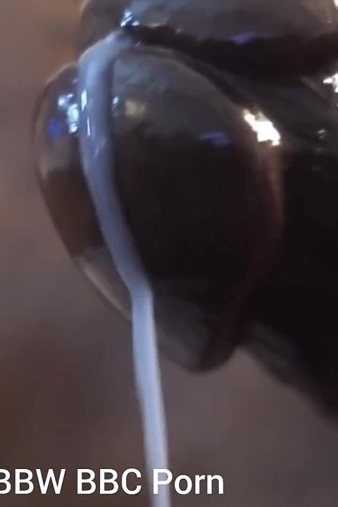 Sert yarağımı okşuyor anal kasılmalar