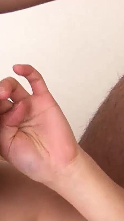 Khoảnh khắc quan trọng từ "Thiếu niên Nhật Bản nhỏ nhắn quyến rũ đến làm tình nhóm bởi huấn luyện viên golf cũ và những người bạn của anh ấy sau giờ học"