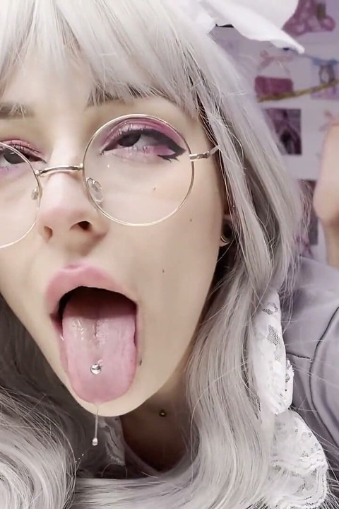 cum- on- my- ahegao- drooling- face- stepdaddy