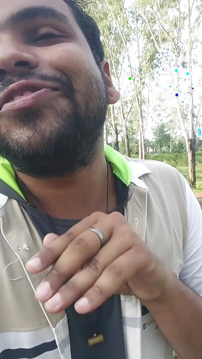 Ranní honění tekutiny než po zhlédnutí romantického hudebního videa HOTTYS, abyste se cítili v klidu