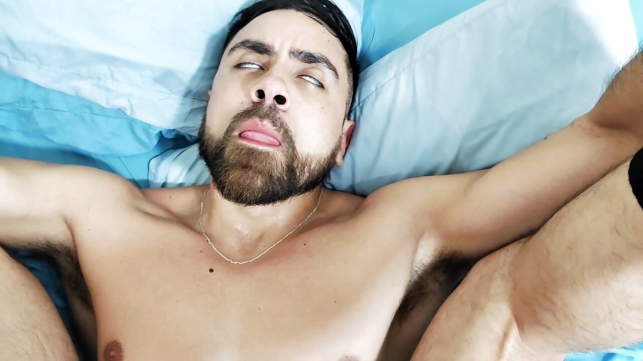 我们和我的朋友从球场回家, 他很热地看到球员, 事情失控了 第 2 部分