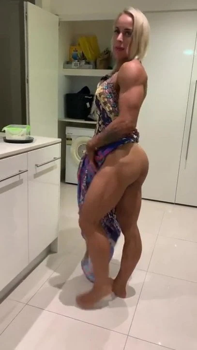 Muscle Step Mom