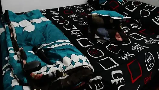 Another day masturbating in front of the camera to shoot big squirts