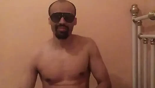 Gizem onu bu kadar cezbedici kılarken her şeyin bir anda ortaya konulmaması gerekir