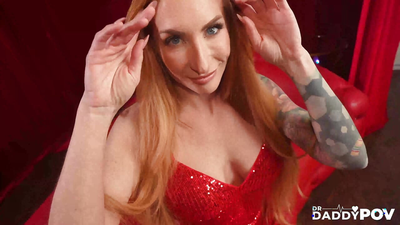 Ruiva milf Sophia Locke é fodida profundamente depois do boquete