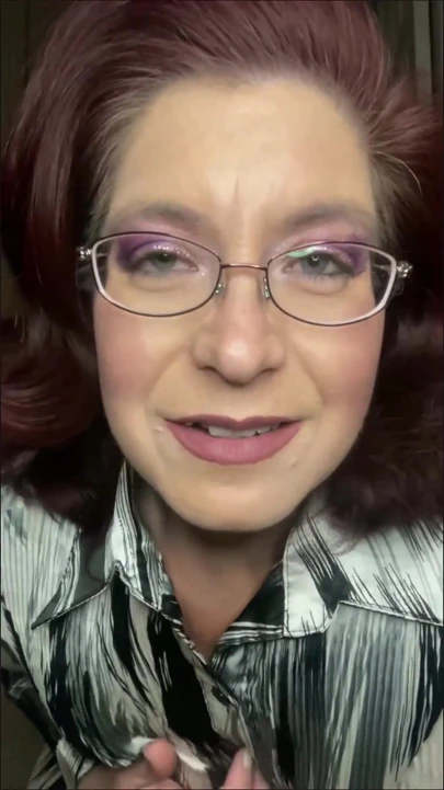 对着我的脸撸管