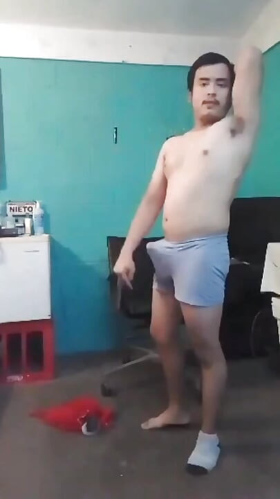 Иисус в Boxer, касаясь его пениса, подборка No4