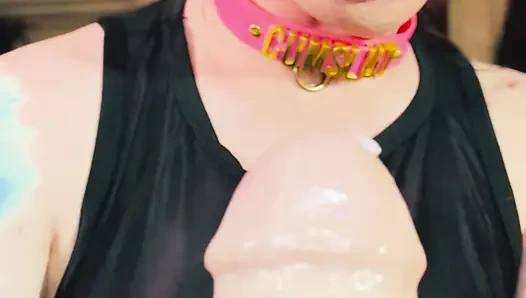 Neue Latexhandschuhe! Tina Snua wichst einen dildo, genau wie Papi seinen schwanz gestreichelt mag!