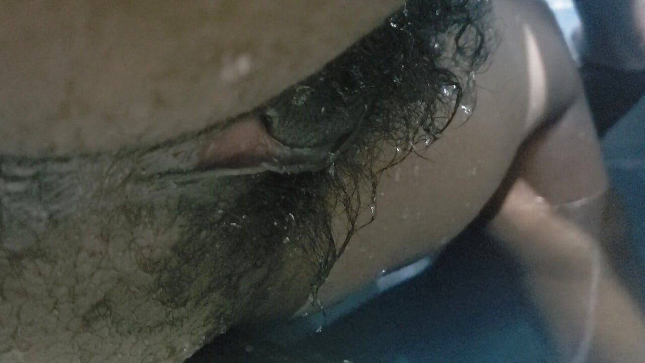 Hot Wife Big Pussy Standing Up On Water, Homemade Sex & Hairy Pussy Close up Carrying